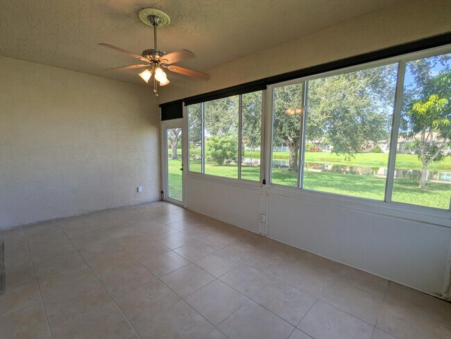 Building Photo - 589 Waverly Cir