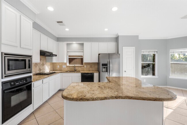 Building Photo - 6706 Portuguese Bend Dr