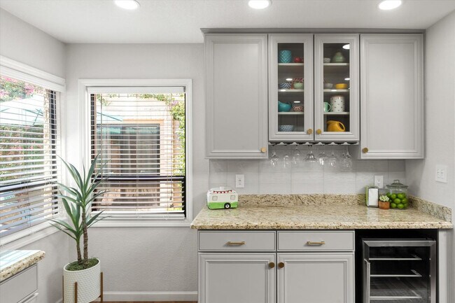 Building Photo - 4525 N 66th St