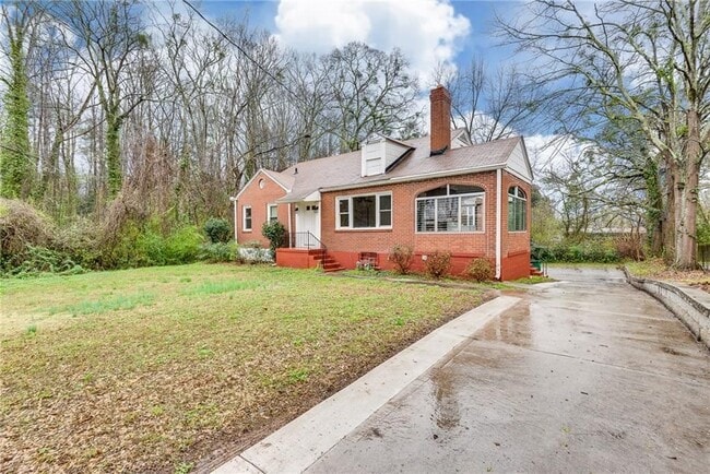 Building Photo - 1287 Eastland Rd SE