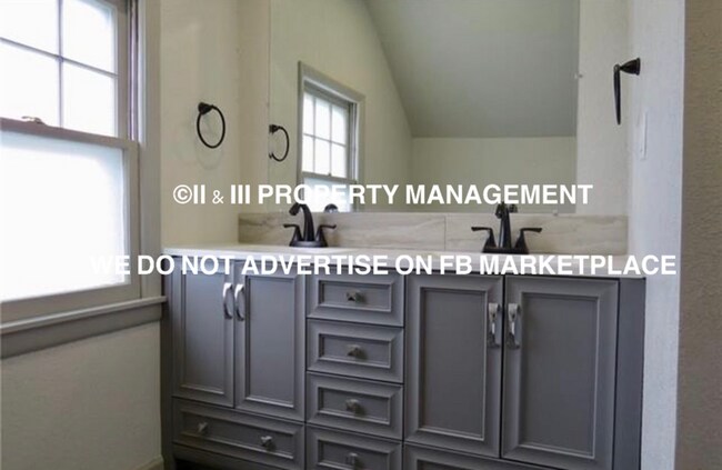 Building Photo - 2947 S 8th Terrace