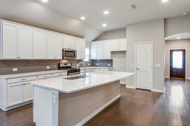 Building Photo - 3617 Roth Dr