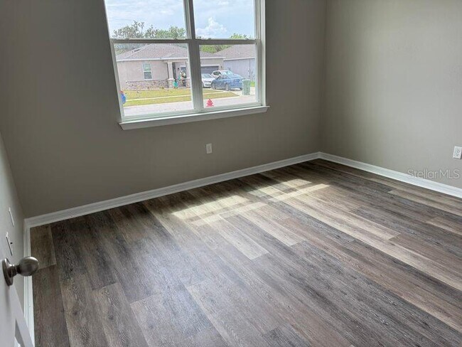 Building Photo - 3345 Curlew Ave