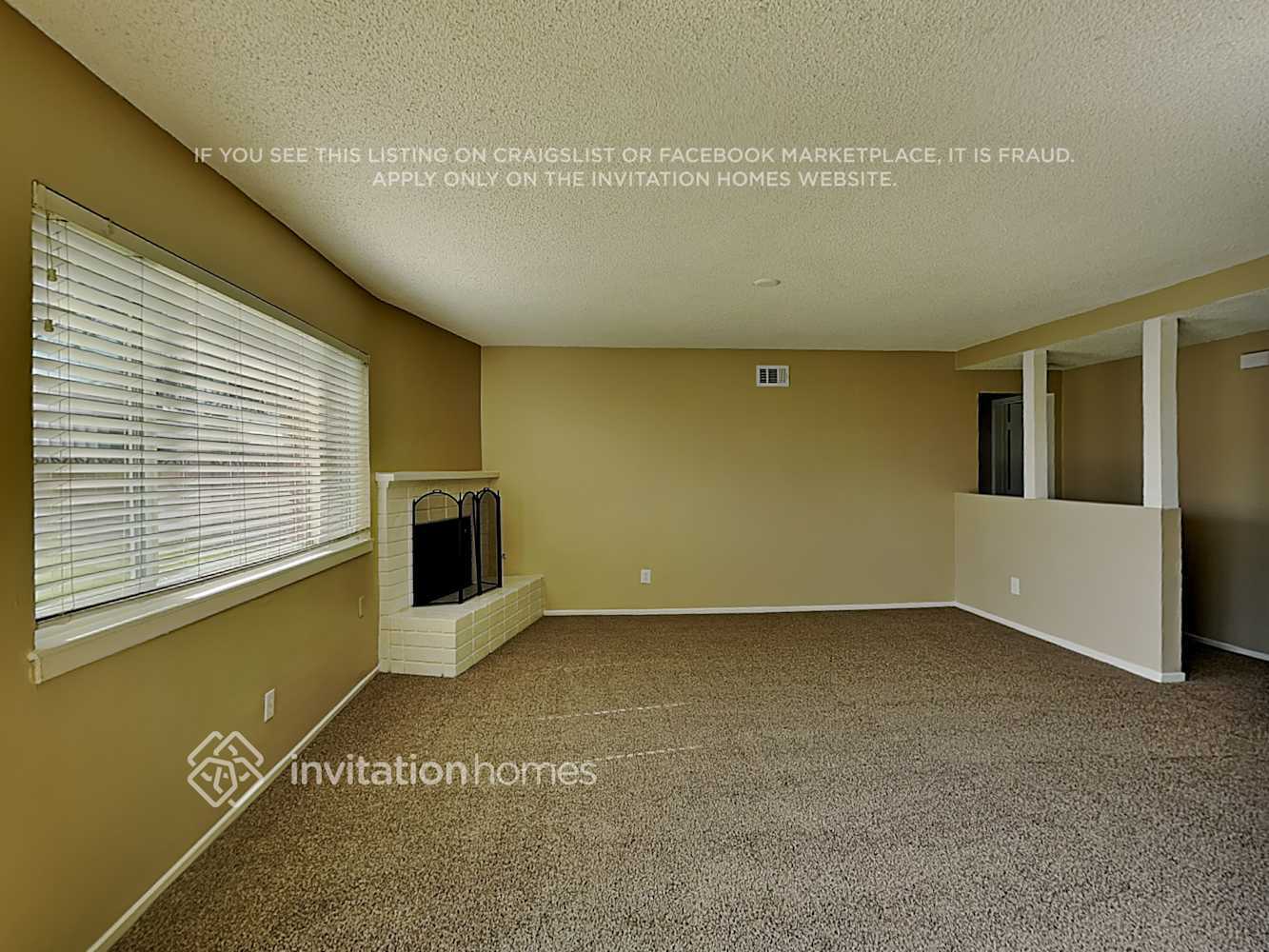 Building Photo - 2619 W Maple St