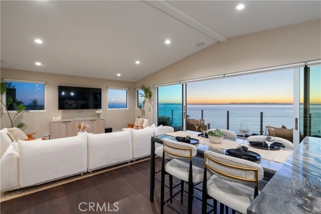 Building Photo - 2192 Crestview Dr