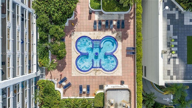 Building Photo - 1717 N Bayshore Dr