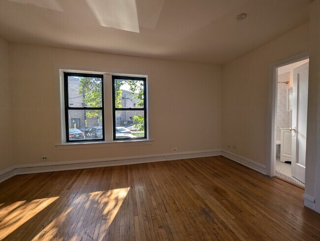 Building Photo - 2706 N Spaulding Ave