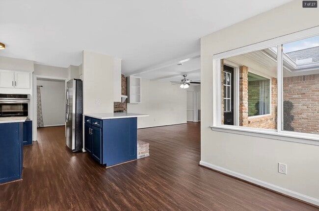 Building Photo - 6031 Rutherglenn Dr