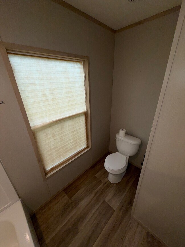 Building Photo - 1101 Old Dixie Hwy N