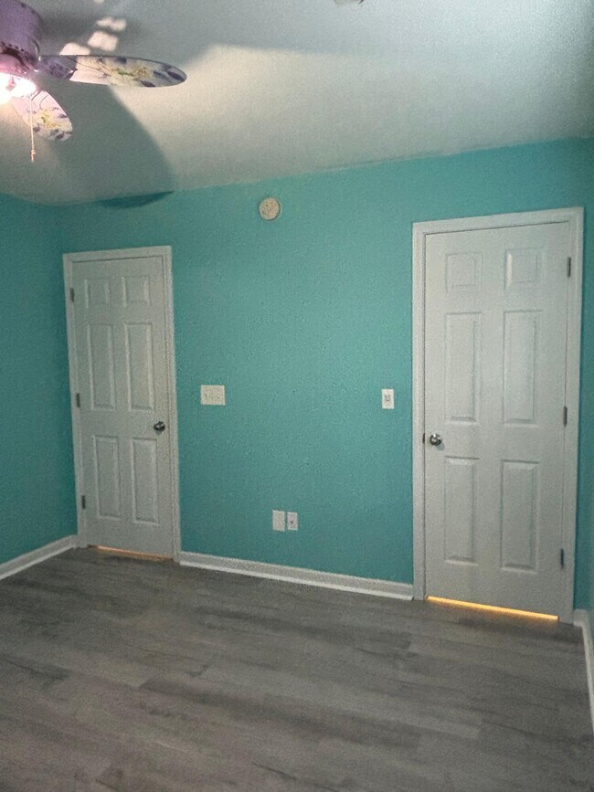 Building Photo - 1825 Polaris Dr