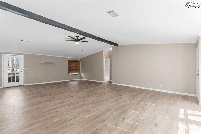 Building Photo - 110 S Preston Rd