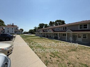 Building Photo - 169 Conanicus Ave