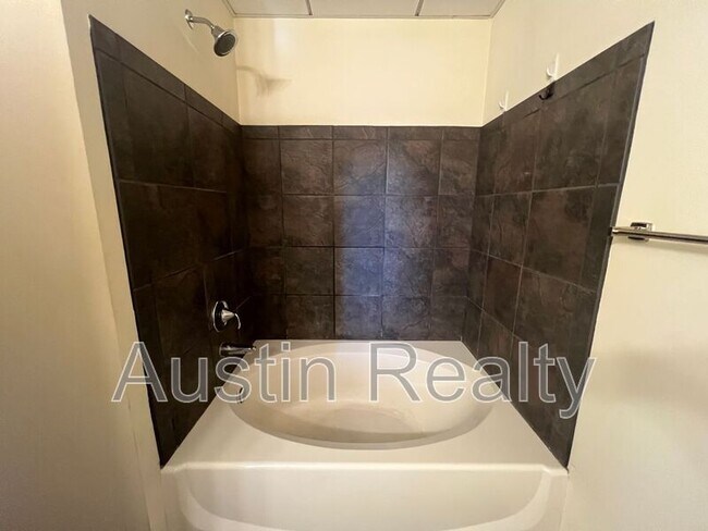 Building Photo - 1520 Washington Ave