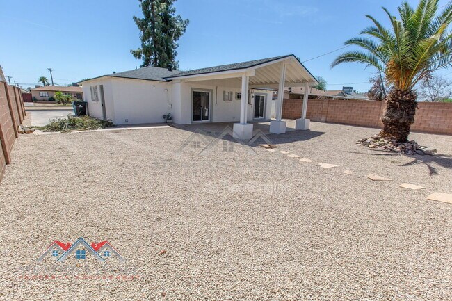 Building Photo - 2912 W Butler Dr