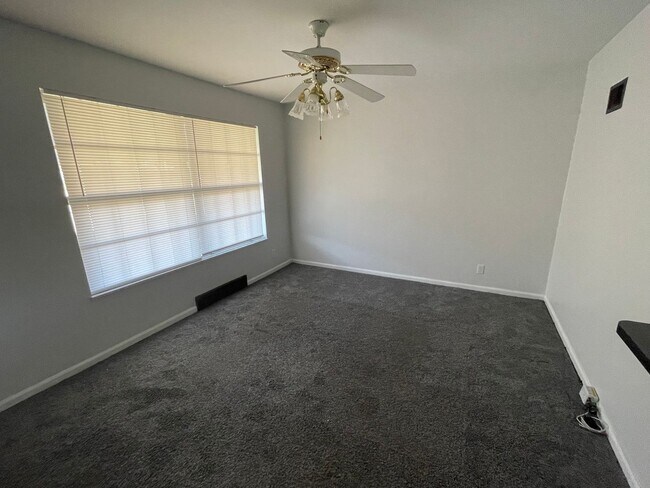 Building Photo - LINDBERGH Schools - Completely Rehabbed 3 BR 2BA Available for rent