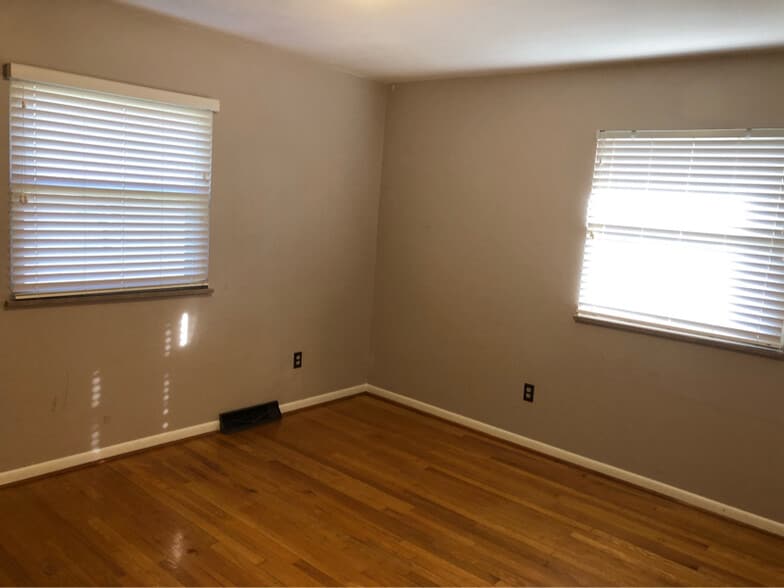 Building Photo - 5118 Cumberland Wood Dr NW