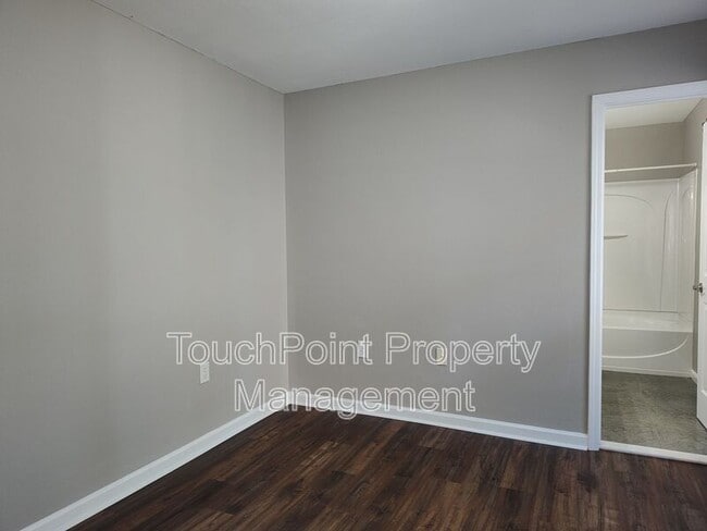 Building Photo - 467 Doughton Ln