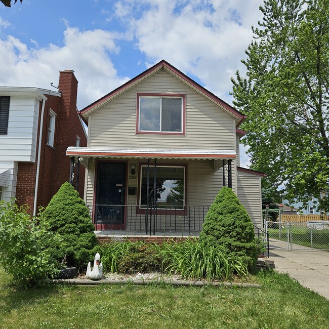 Building Photo - 7247 Middlesex St