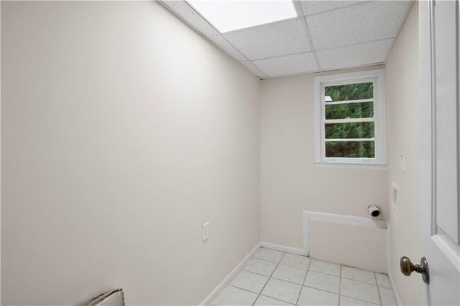 Building Photo - 1655 Murdock Rd