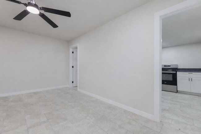 Building Photo - 306 Westmoreland Dr