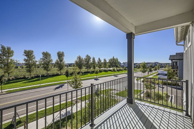 Building Photo - 2060 Autumn Moon Dr