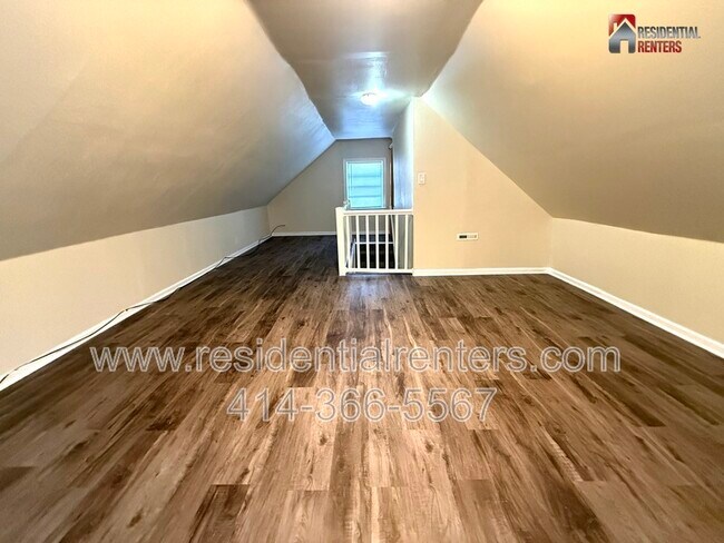 Building Photo - 4703 N 45th St