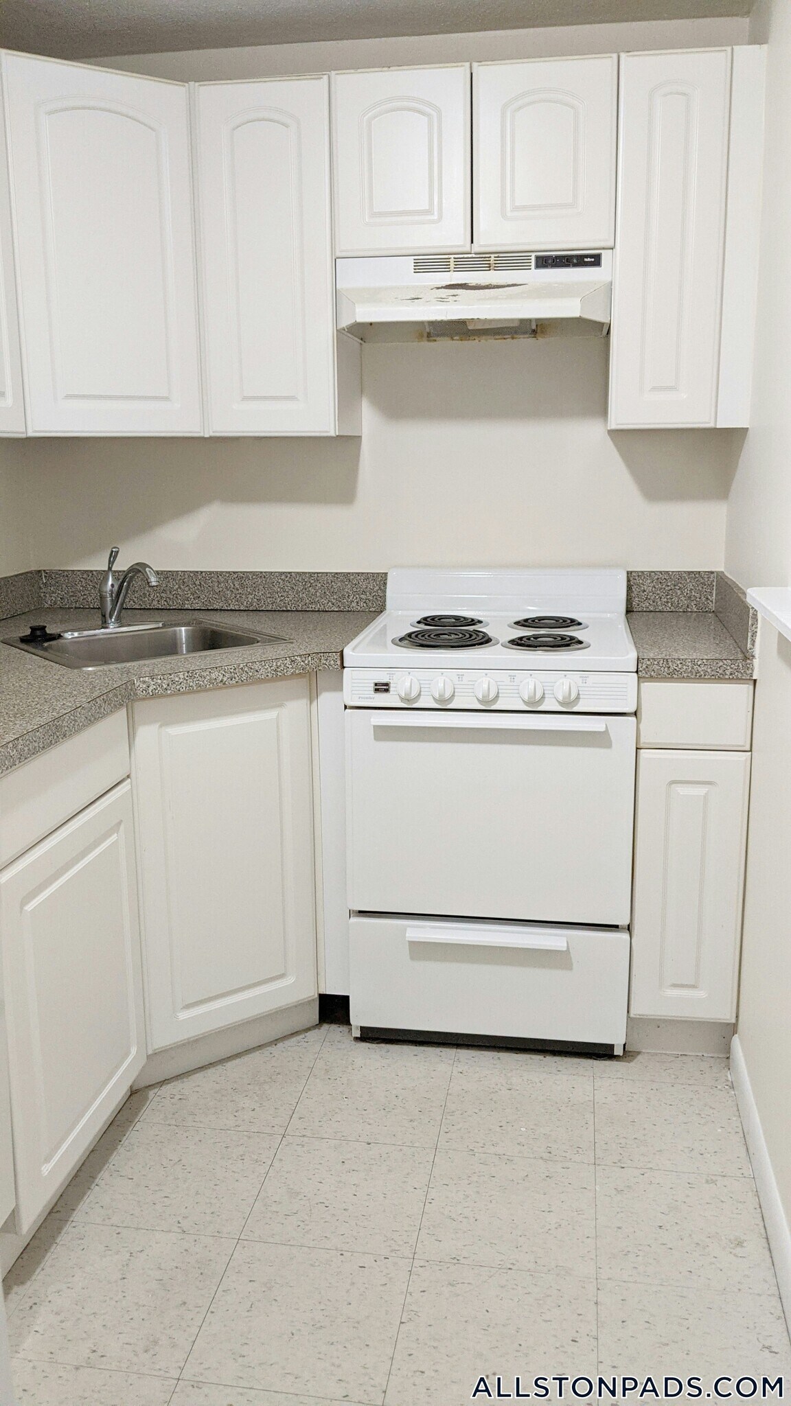 Building Photo - 26 Allston St