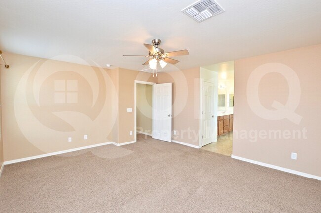 Building Photo - 5431 W Fetlock Trail