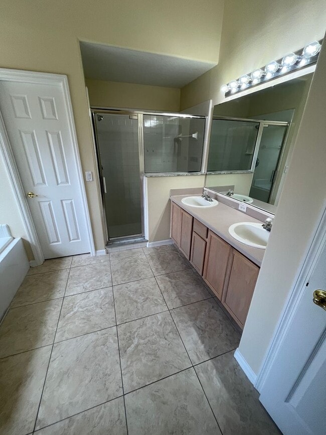 Building Photo - This home has everything you have been looking for!