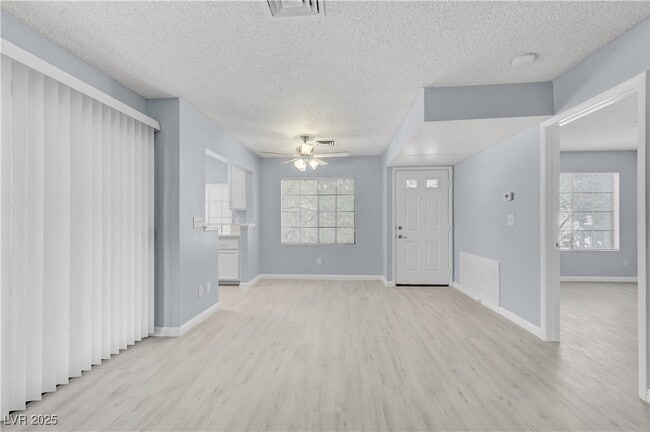 Building Photo - 4730 Nara Vista Way