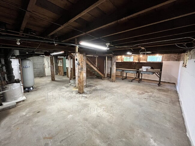 Building Photo - 8339 WA-303
