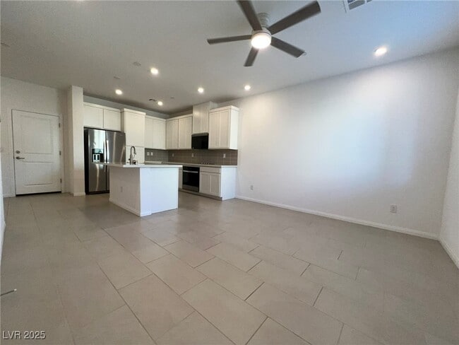 Building Photo - 230 Wewatta Ave