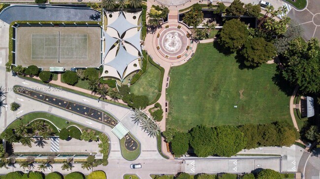 Building Photo - 888 Brickell Key Dr