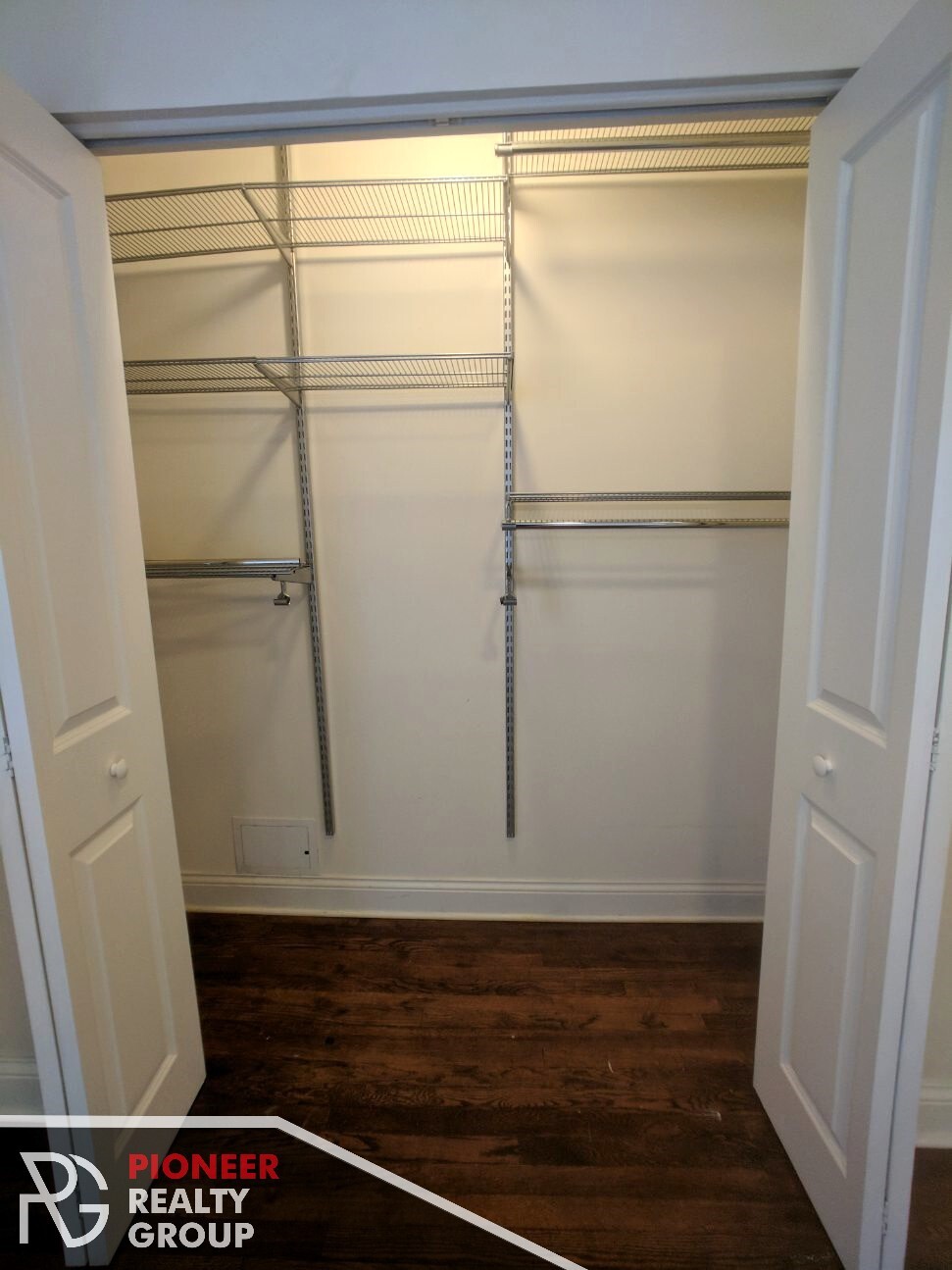 Building Photo - 736 W Addison St