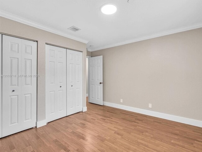 Building Photo - 4283 Vineyard Cir