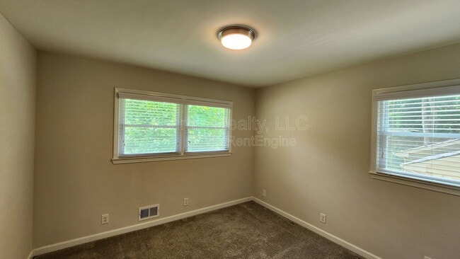 Building Photo - 3775 Tree Bark Trail