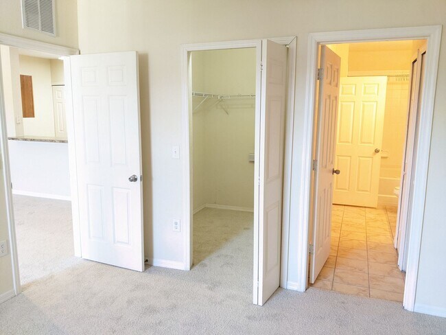 Building Photo - 1bd/1bath Condo at THE REGISTRY @ MICHIGAN...