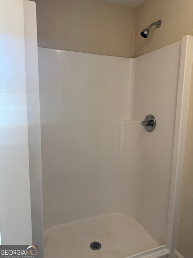 Building Photo - 9 Heartland Cir