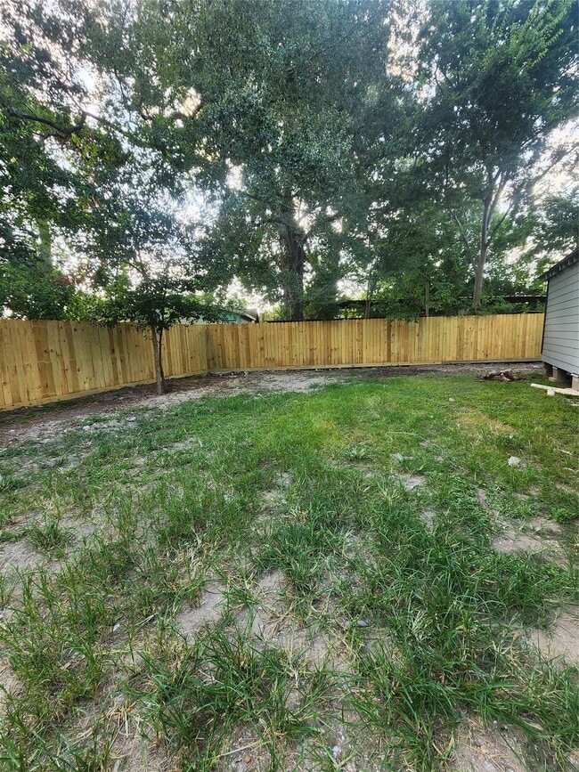 Building Photo - 6203 Hoffman St