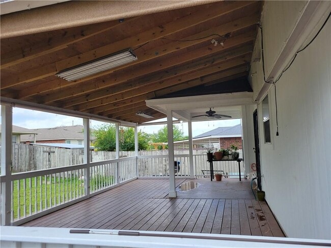 Building Photo - 312 Sweet Leaf Ln