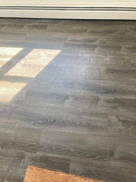 Building Photo - 2925 W Lydius St