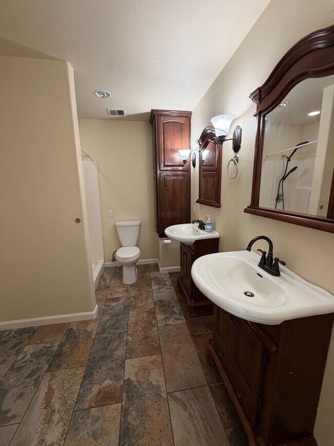 Building Photo - Beautiful Citrus Heights Home