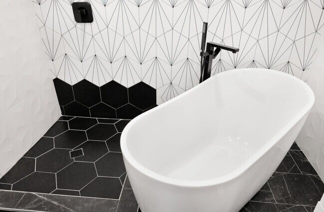 Building Photo - 451 E Lincoln Ave