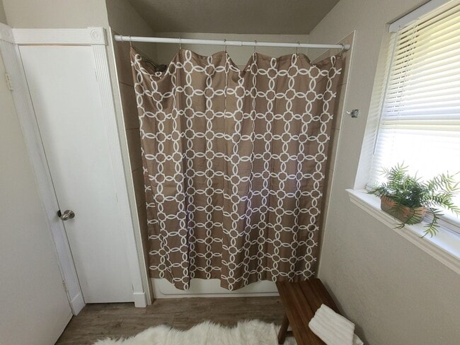 Building Photo - Updated 3 bed 1 bath in South Okc!
