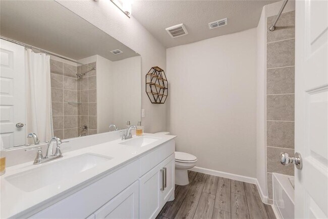 Building Photo - 3332 Flatiron Dr