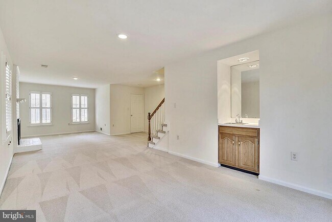 Building Photo - 3023 Oakton Meadows Ct