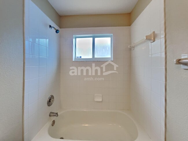 Building Photo - 4338 Country Hills Blvd