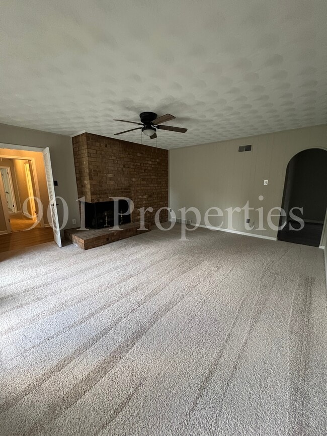 Building Photo - 5140 Longmeadow Cove