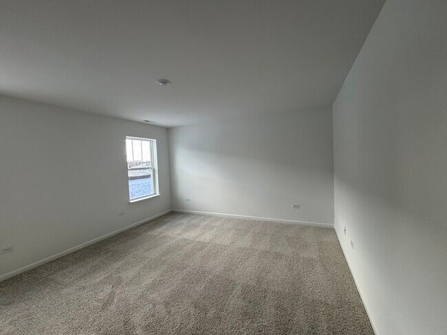 Building Photo - 12213 Dodwell St