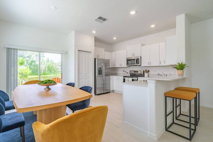 Building Photo - 5006 Capri Harbor Dr